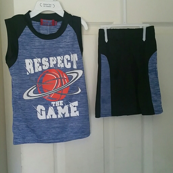 BOYS TWO -PIECE  SHORTS SETS - Picture 3 of 5